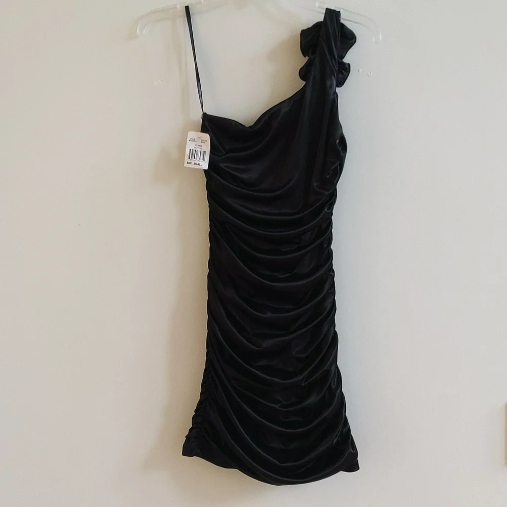 NWT City Triangles Black Satin One Shoulder Mini Dress - Picture 3 of 5